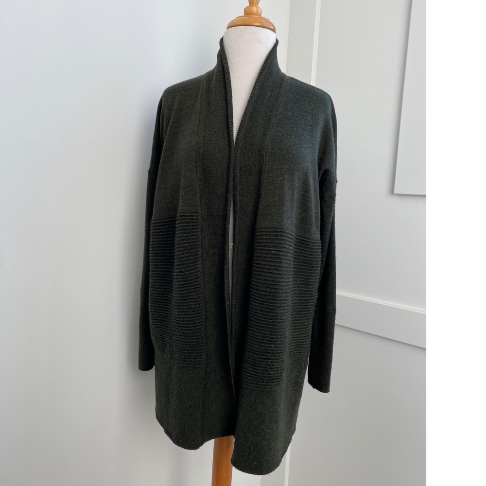 Lululemon Sit In Lotus Wrap green size 4